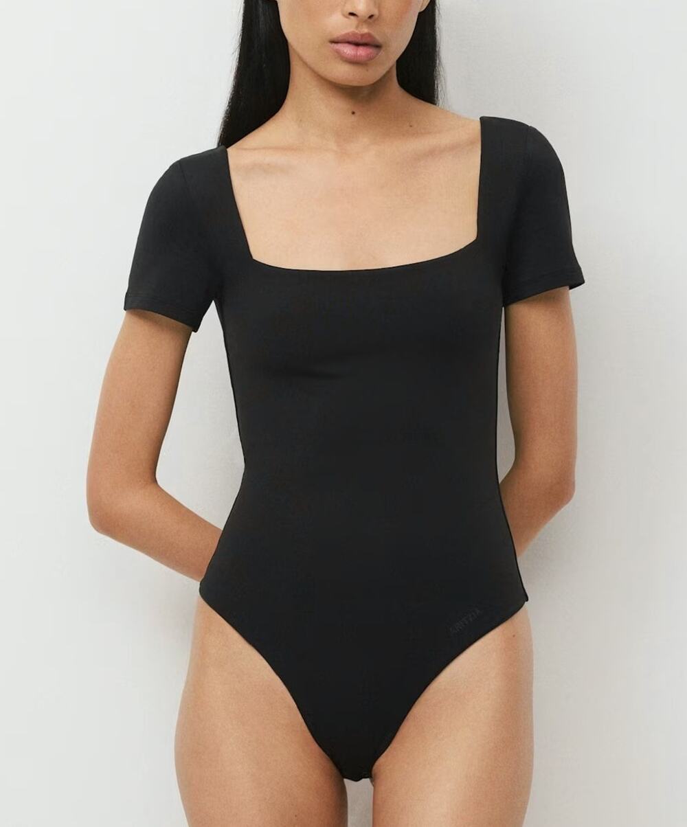 Aritzia Babaton Contour Manner Square Neck Bodysuit Size S Black Minimal Basic
